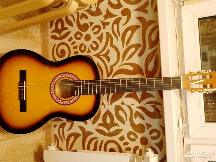 Акустическая гитара