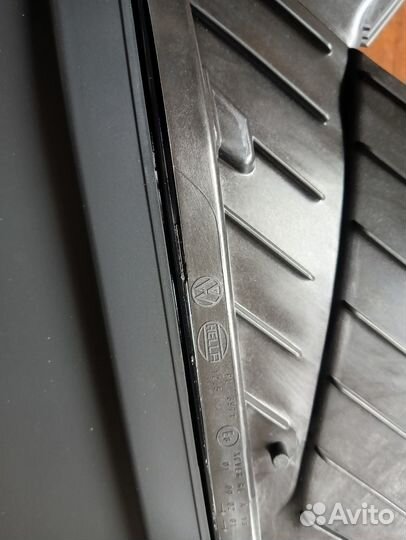 Фара левая Volkswagen Touareg 2019-23 новая ориг