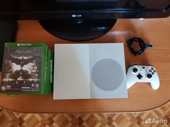 Xbox One S + 13 игр