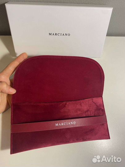 Футляр для очков Marciano Guess