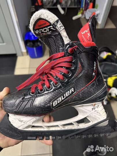 Коньки хоккейные Bauer 3x pro размер 2,5