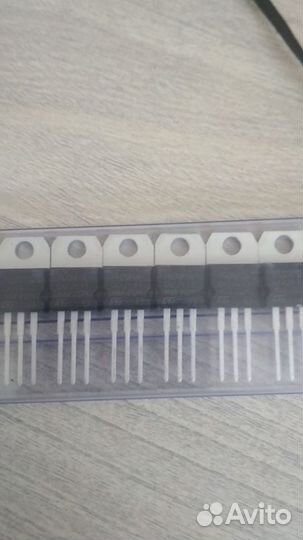 Транзистор P60NF06