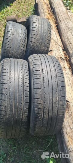 Kumho Solus KH17 215/50 R17