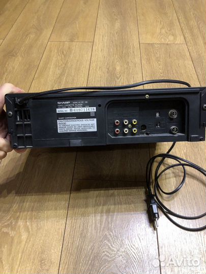 Видеомагнитофон Sharp S9