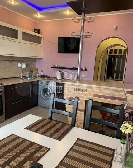 2-к. квартира, 69,2 м², 4/9 эт.