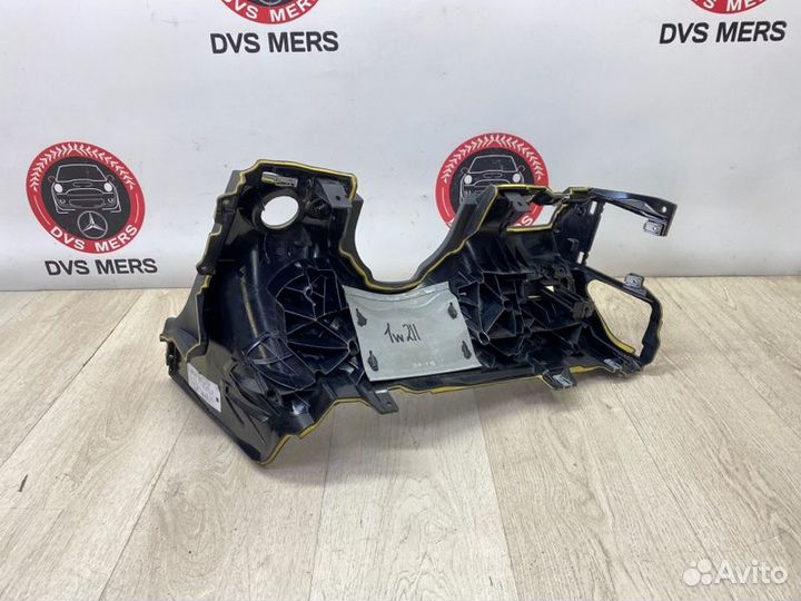 Нижняя часть торпедо Mercedes E Klasse W211