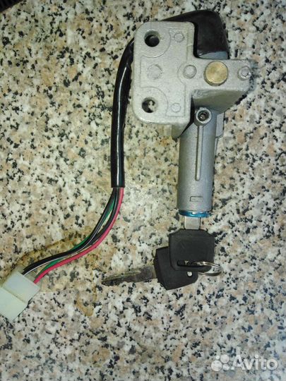 Замок зажигания для скутера