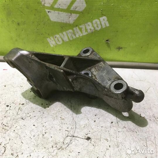 Кронштейн кпп Опель Вектра Б