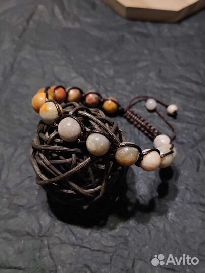 Браслет с кораллом