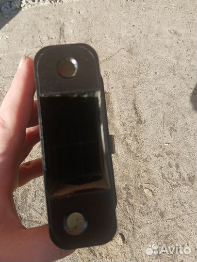 Кронштейн полки багажника bmw x3 е83