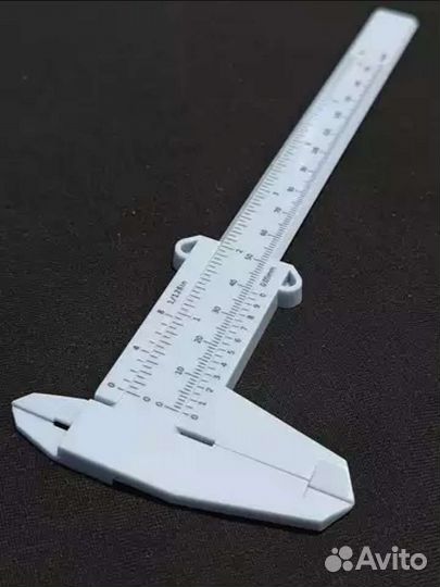 Пластиковый штангенциркуль