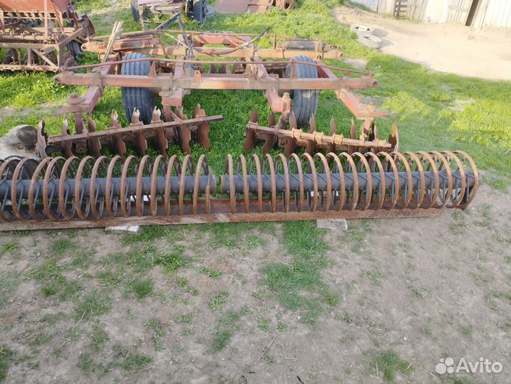 Продам т150 хтз и емкость на шасси