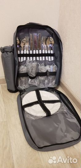 Набор для пикника в чемодане