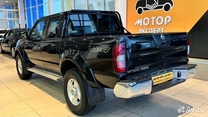 Nissan NP300 2.5 МТ, 2008, 232 864 км