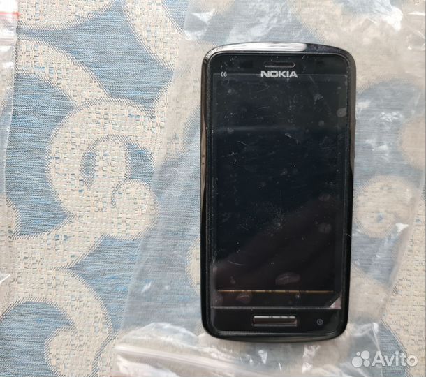 Nokia C6-01