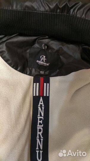 Подростковая куртка на девочку