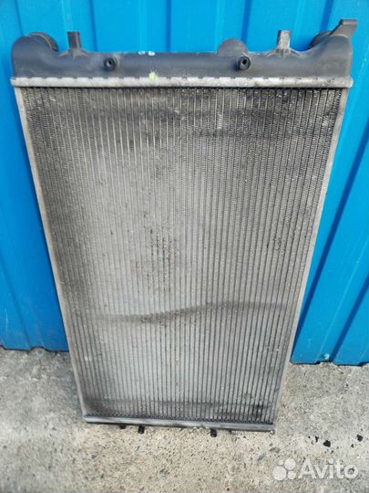 Радиатор охлаждения двигателя WV Гольф4