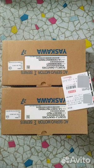 Серводвигатель Yaskawa Sigma 7 SGM7J-04AFC6S и дра