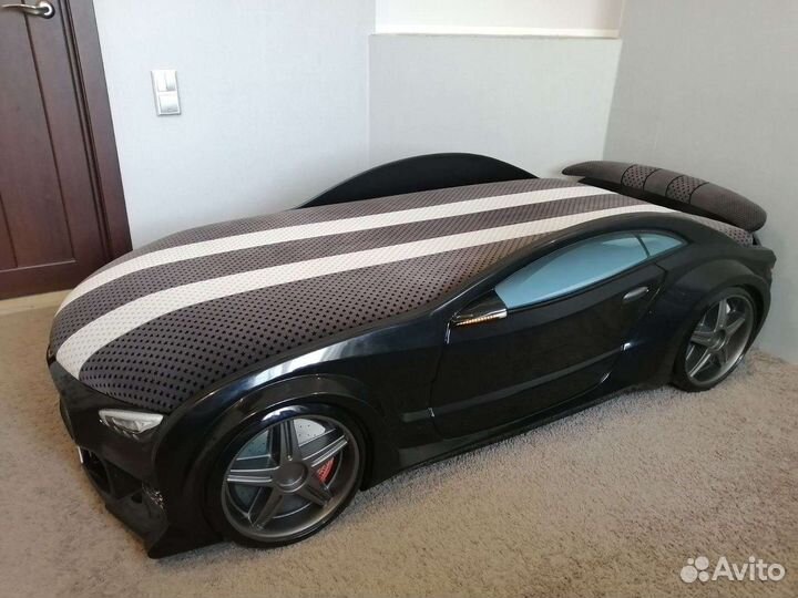 Кровать машинка