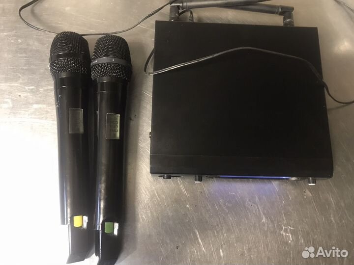 Радио микрофон