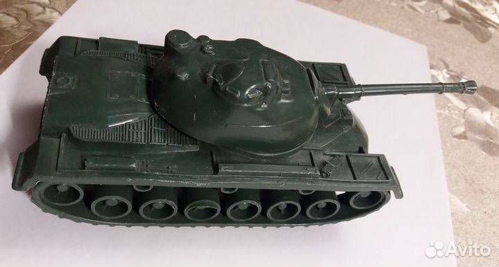 Игрушка модель танк