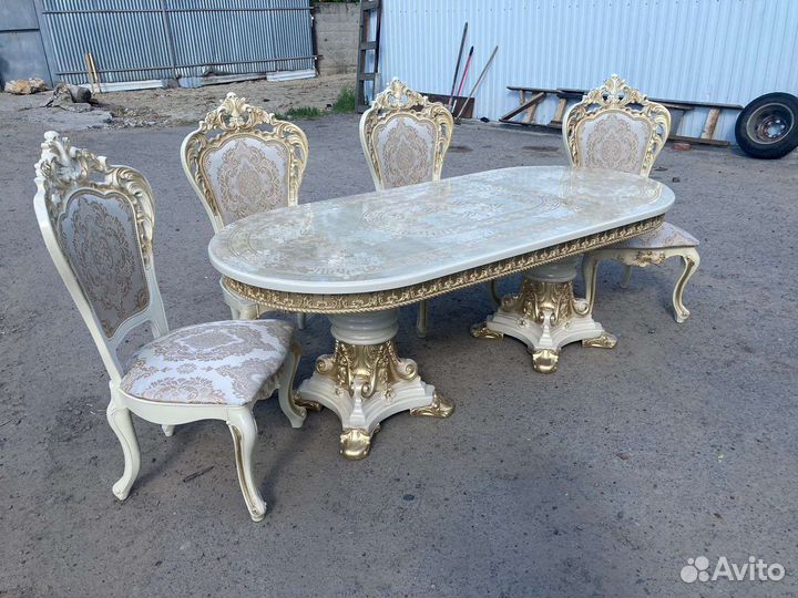 Столы и стулья