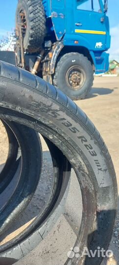 Pirelli P Zero PZ4 285/40 R23 и 325/35 R23