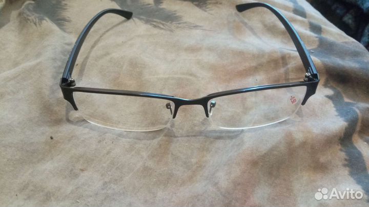 Очки -0.5 -0.75