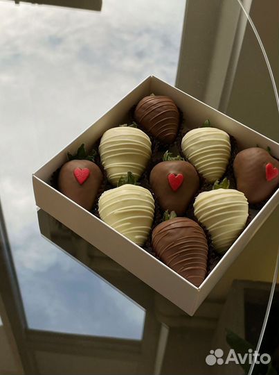 Букеты из клубники в шоколаде к празднику