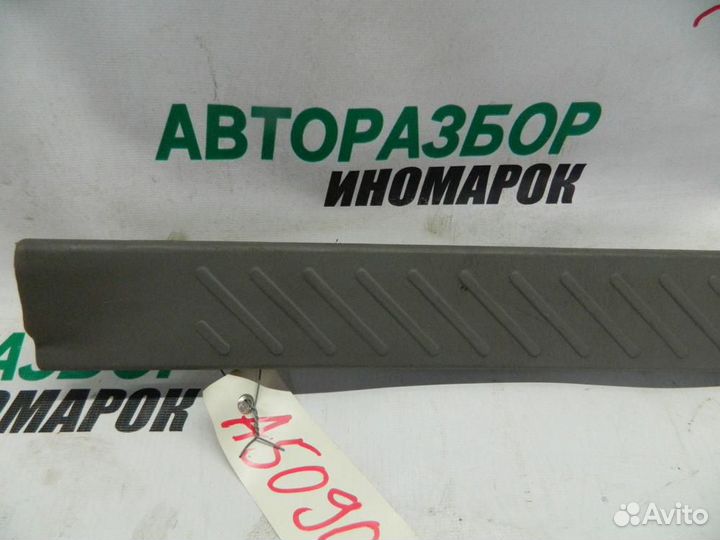 Накладка порога для Nissan R'nessa 1997-2001г