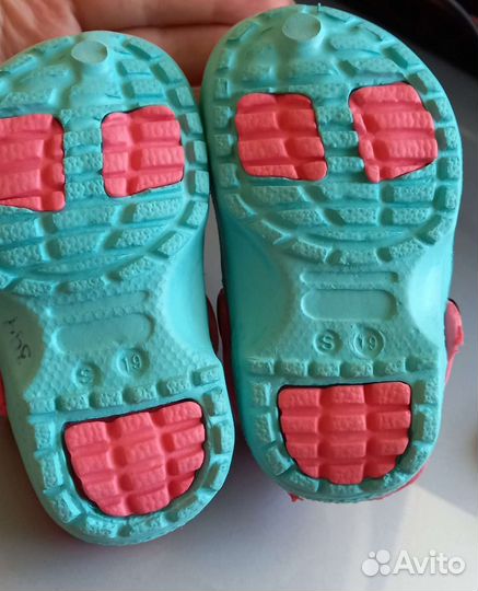 Крокс crocs сандали, тапочки для девочки 19 размер