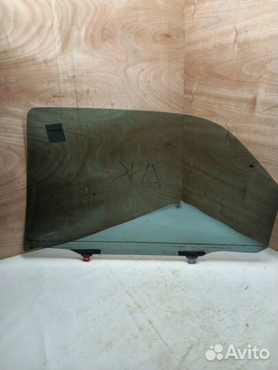 Стекло двери заднее правое Toyota Vista Ardeo SV50