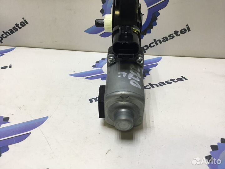 Моторчик стеклоподъемника задний левый Sportage 4