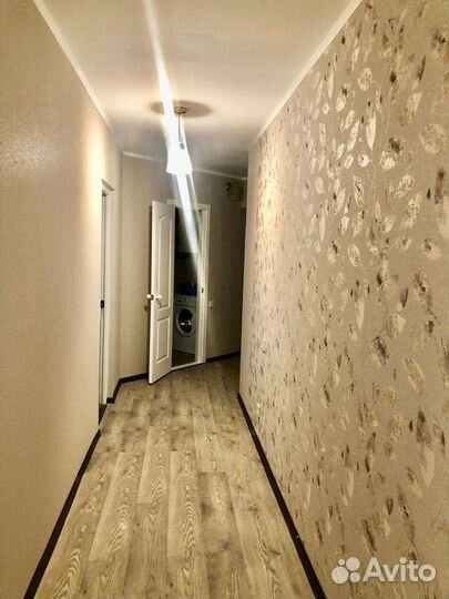 Поклейка обоев, укладка напольных покрытий