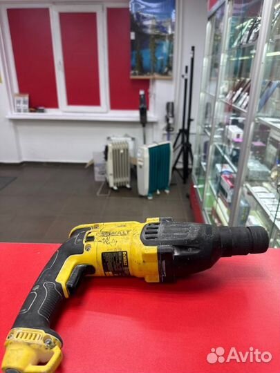 Перфоратор Dewalt 1
