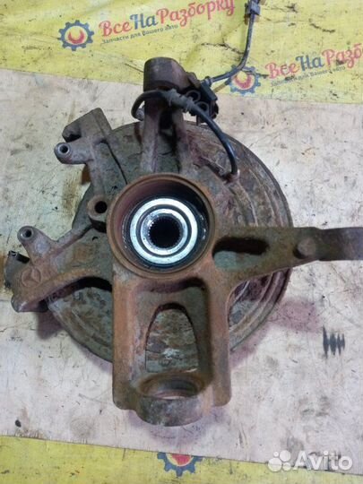 Кулак задний правый Mercedes Ml 320 W 163 1.9 1998