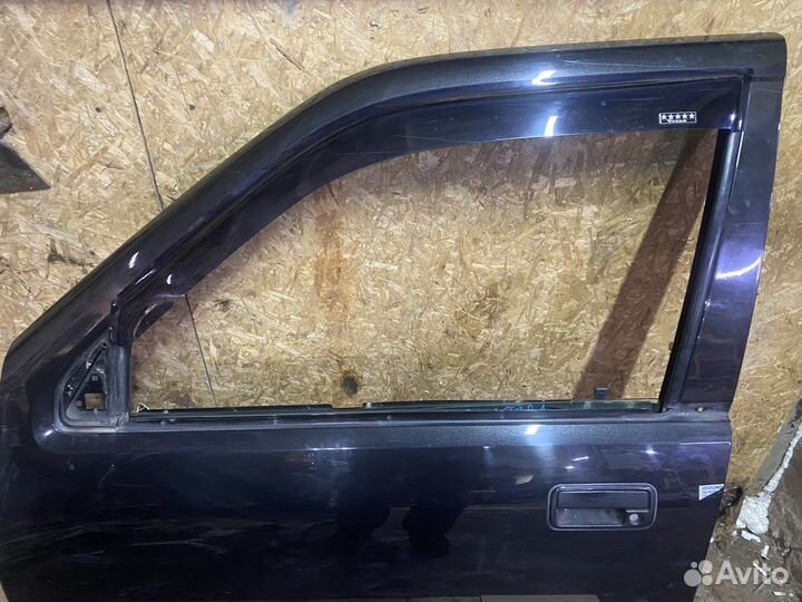 Передняя левая дверь Opel Frontera