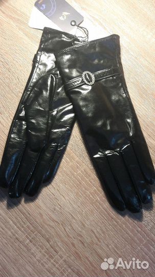 Новые кожаные перчатки