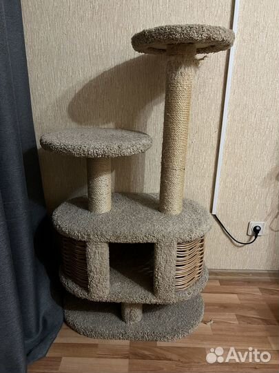 Домик для кошки с когтеточкой бу