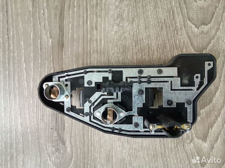 Плата, фишка заднего фонаря правого корректоры фар