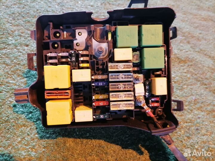 Блок предохранителей 9804848480 Peugeot 208