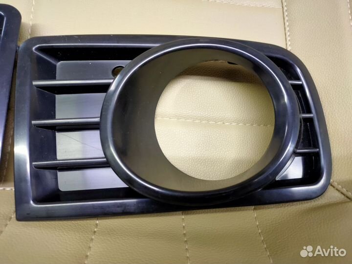 Рамка противотуманных фар noah50