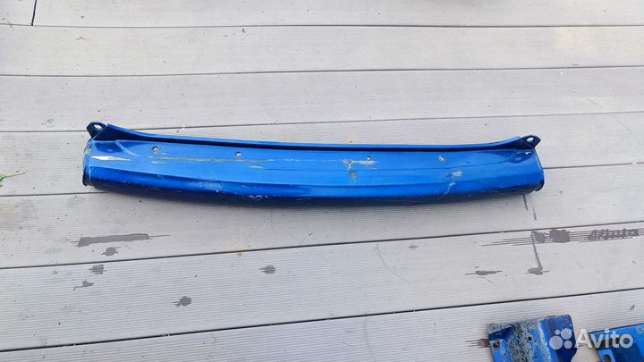 Бампер задний Toyota funcargo