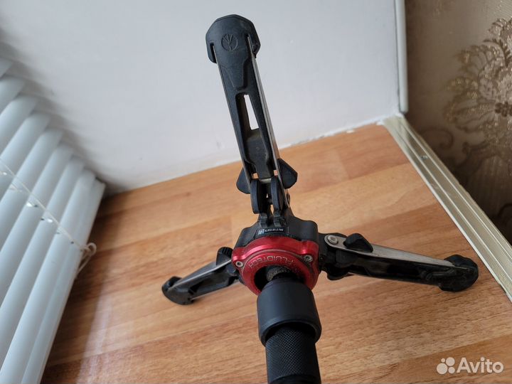 Штатив manfrotto