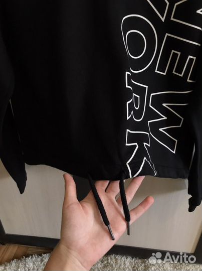 Укороченный свитшот