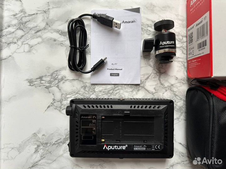 Накамерный свет светодиодный Aputure Amaran AL-F7