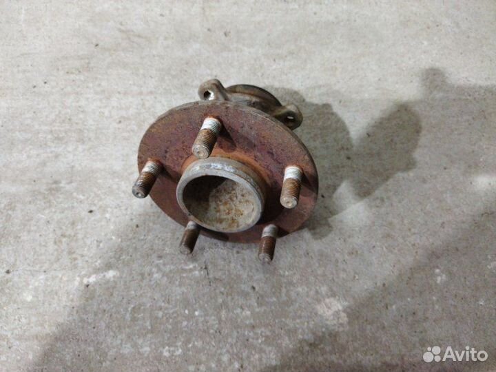 Ступица задняя правая Ford Focus 2 седан 1.8 2006