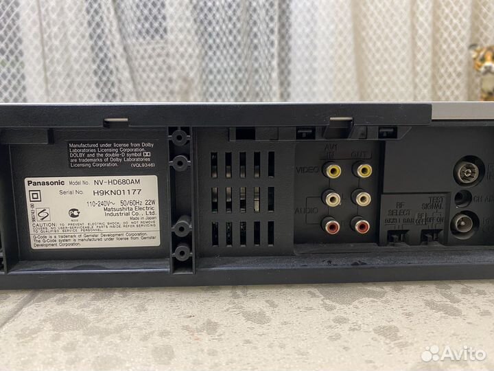 Видеомагнитофон Panasonic NV-HD680AM