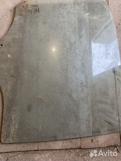 Hyundai accent 2 стекло