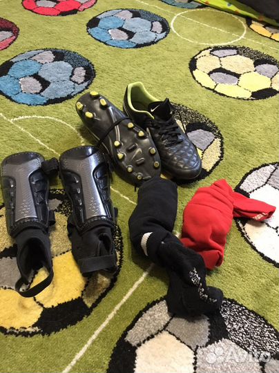 Бутсы 26.5 см гетры+защита